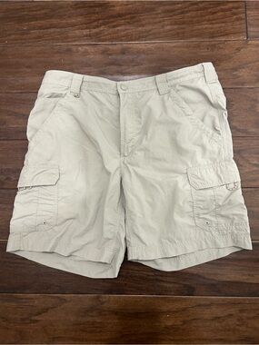 Field & Stream Men's Cargo Shorts in Light Khaki
